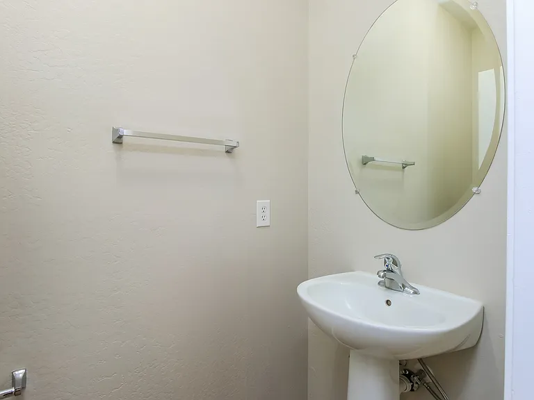 4113 E Tulsa St — Photo 2