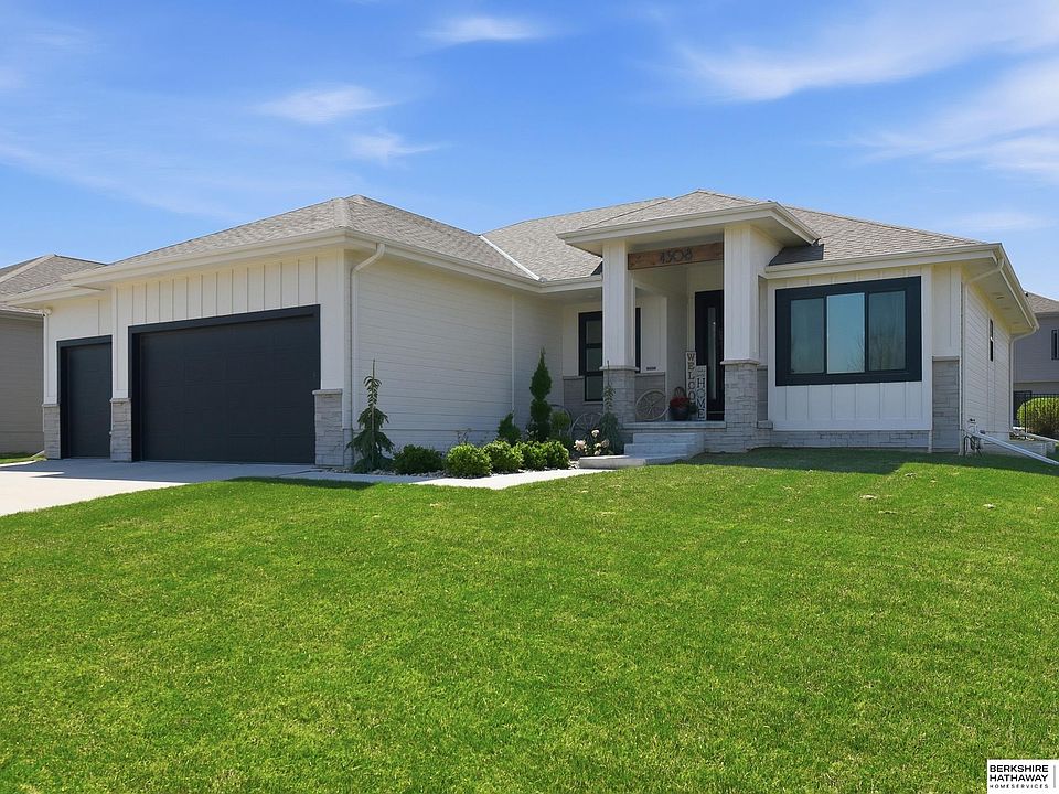 1st image of 4308 S 218th Ave