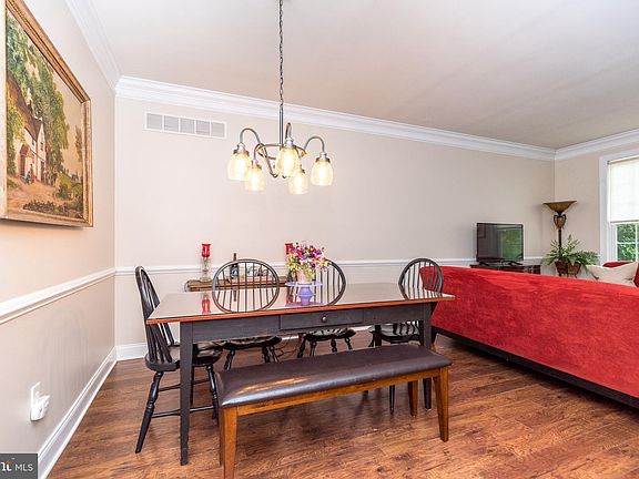 5th image of 3137 W Brighton St