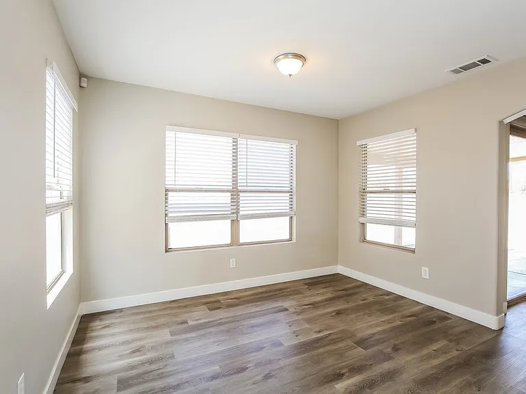 1218 Cobble Lake Ave — Photo 15