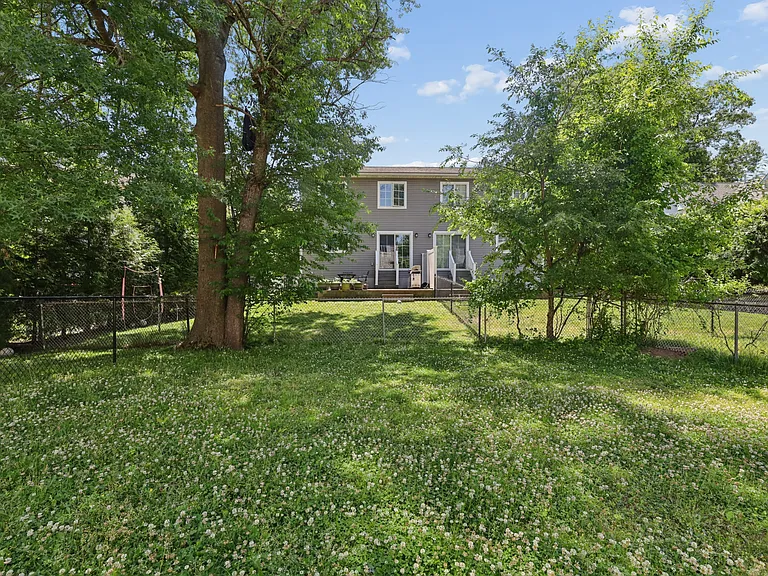 116-118 Hickory Ave — Photo 36