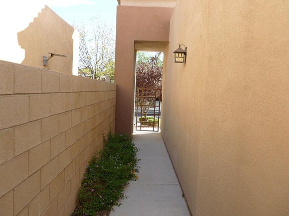 2nd image of 190 Twin Towers Ave