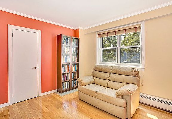 5th image of 122 Ashland Pl APT 3A