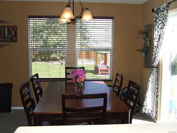4th image of 776 Canyon Ln