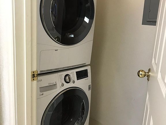 Washer/dryer or laundry room