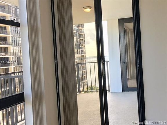 4th image of 1901 Brickell Ave APT B911