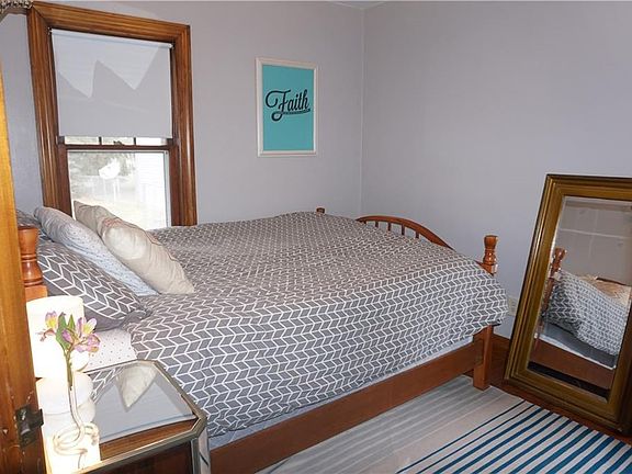 5th image of 1132 W 31st St