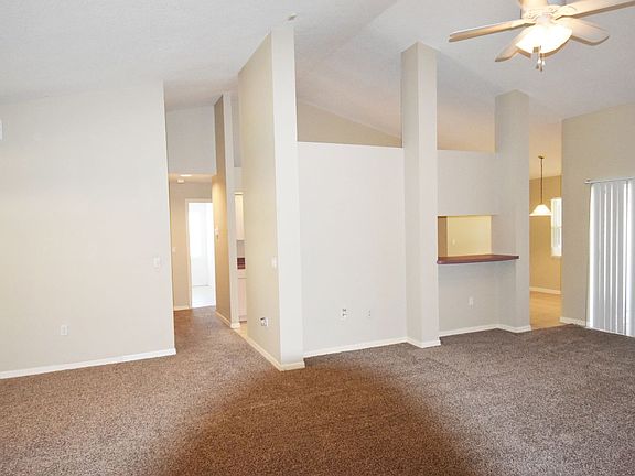 4th image of 729 Hunt Dr