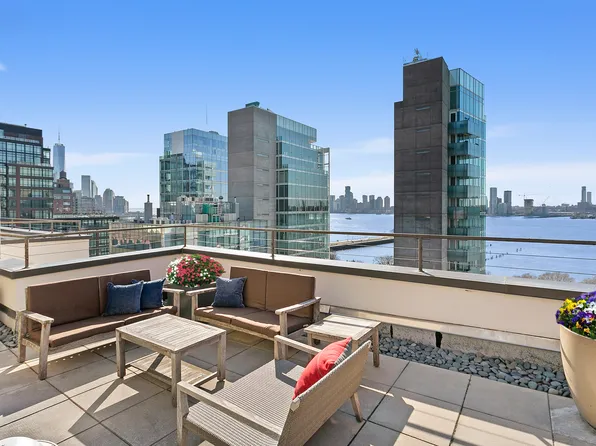 155 Perry Street image 1 of 15