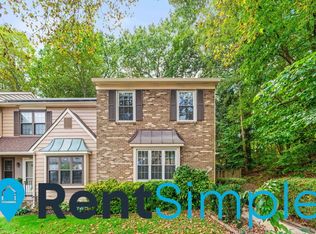 6027 Scarborough Commons Ln, Burke, VA 22015