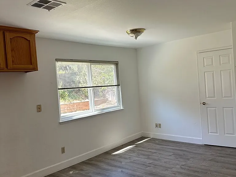 2170 Bel Air Pl — Photo 4