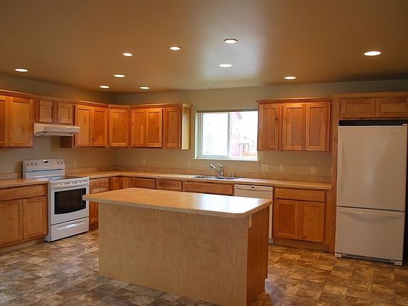 4th image of 1320 N River Rock Dr