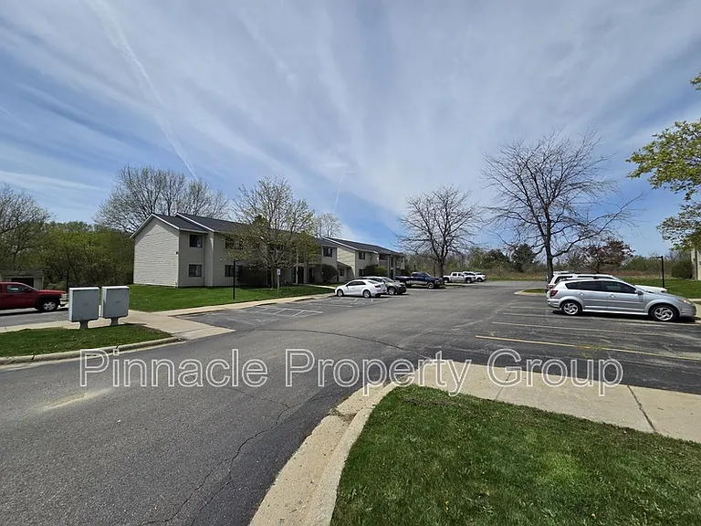 Timber Creek Apartments — Photo 8