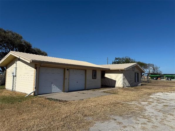 5211 Fm 893