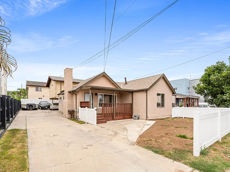 153 Dahlia Ave — Photo 4
