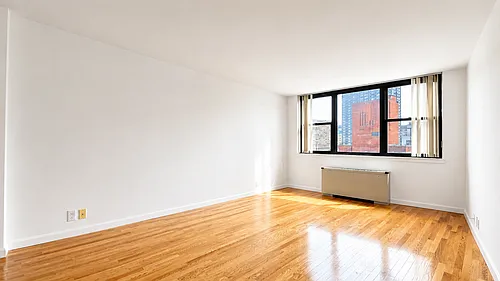 225 E 36th St Photo 1 225 E 36th St Photo 1