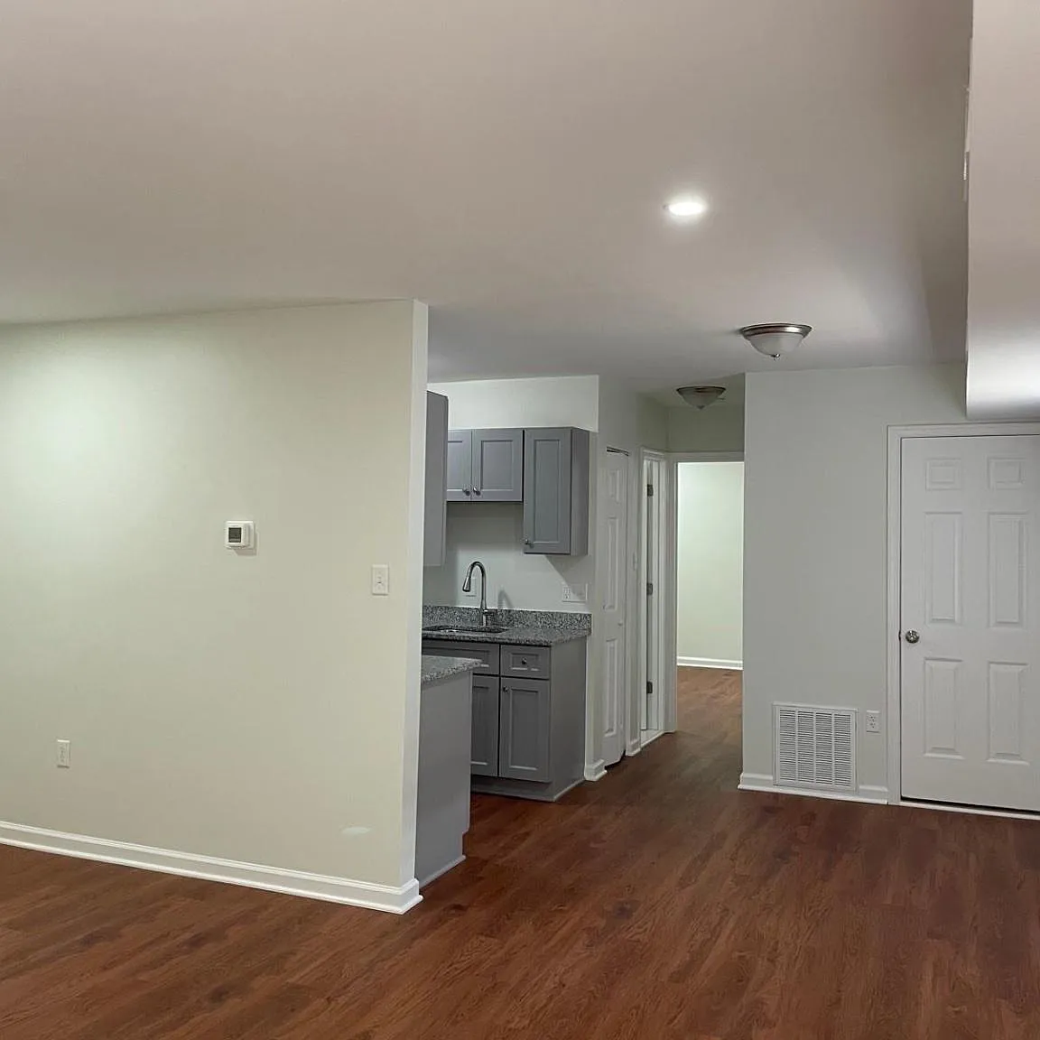 Carrollan Gardens Condo — Photo 2