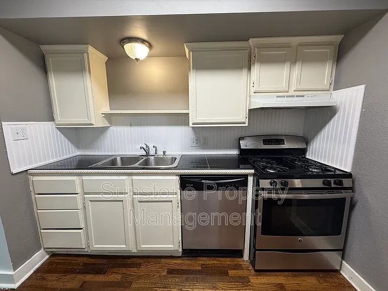 223 S Evanston Ave — Photo 6