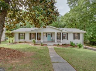 2674 W Rugby Ave, East Pt, GA 30344