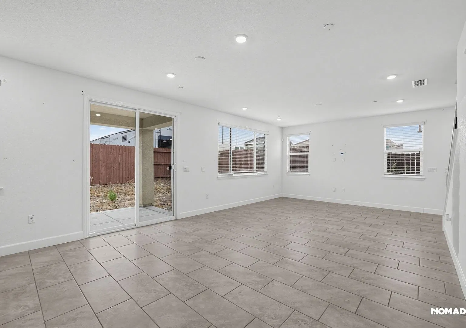 Charming 4BR House in Roseville — Photo 4
