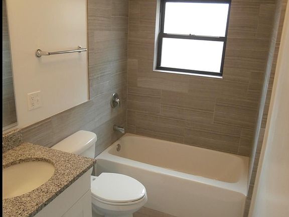 En suite Bath