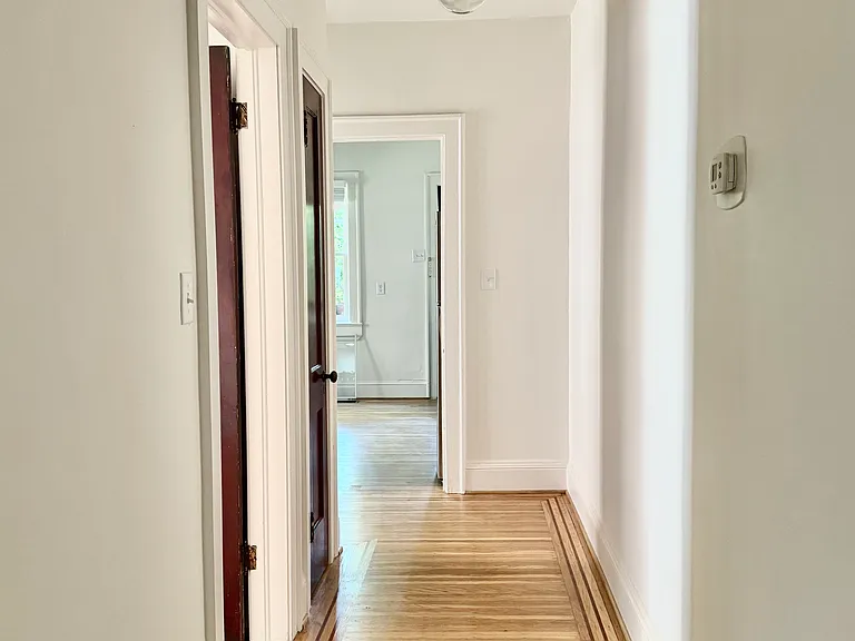 2325 Glenmary Ave #1 — Photo 7