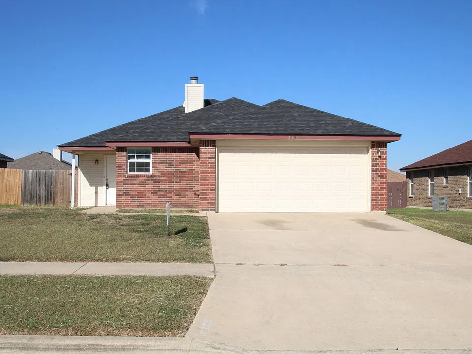 3905 Bolivar Dr