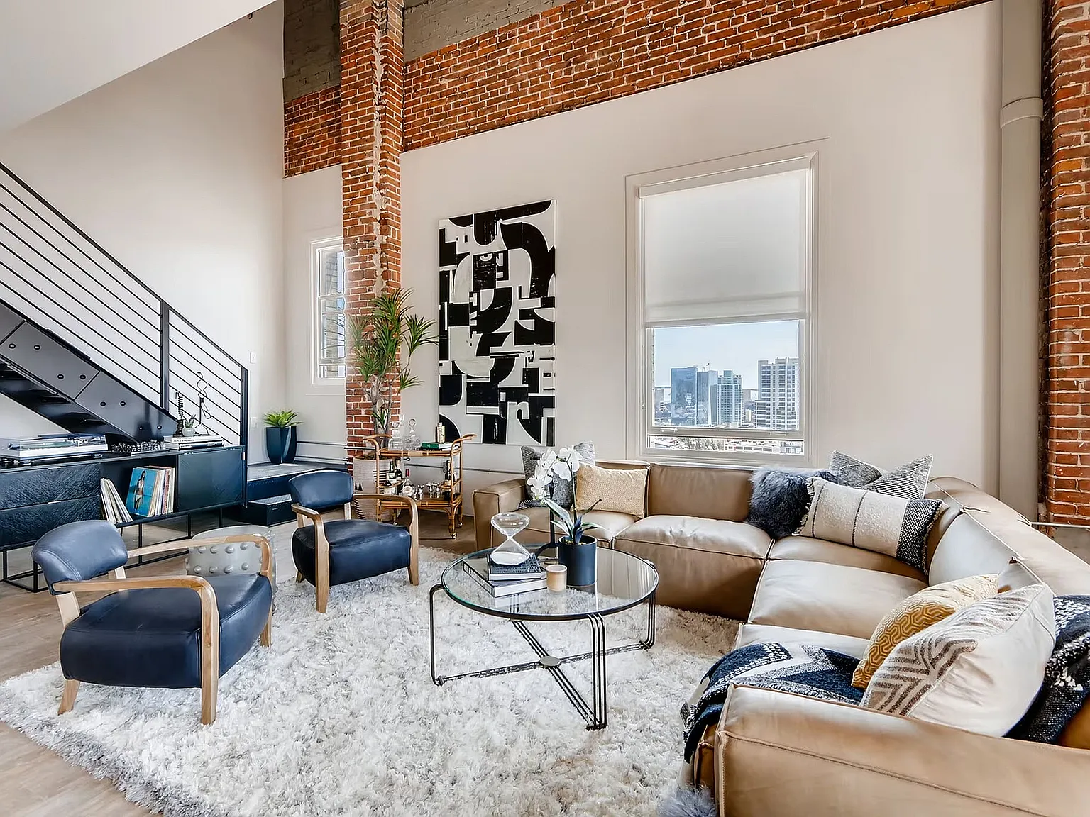 Arrive 625 Broadway — Photo 3