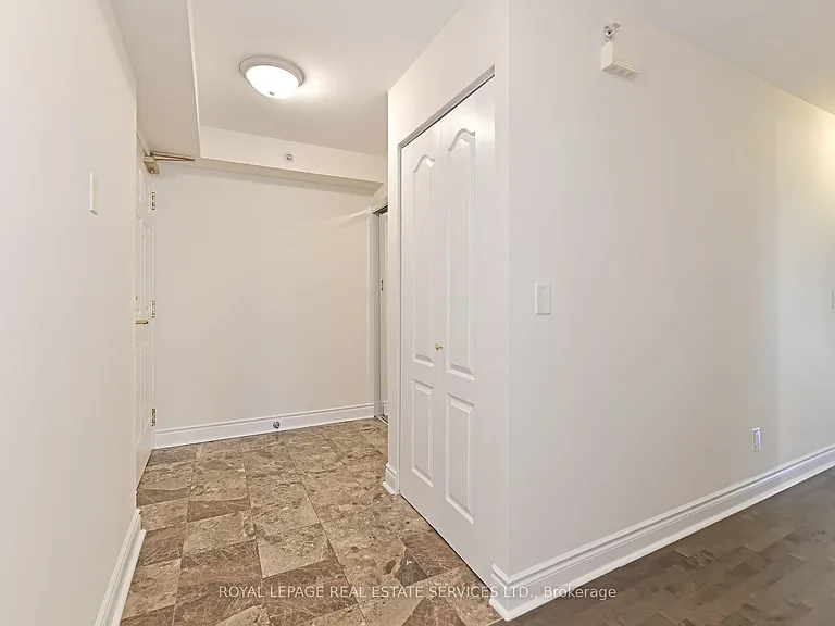 350 Princess Royal Dr #1705 — Photo 5