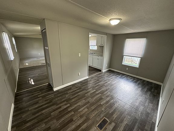 4th image of 189 Aspen Dr #189