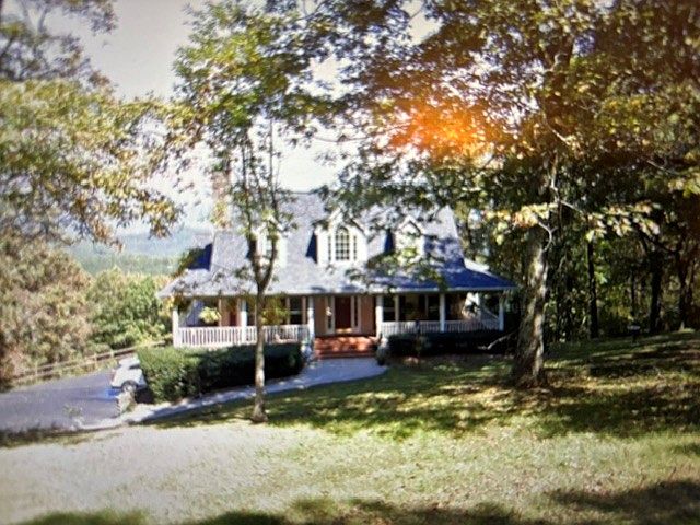 1st image of 2855 Monument Rd