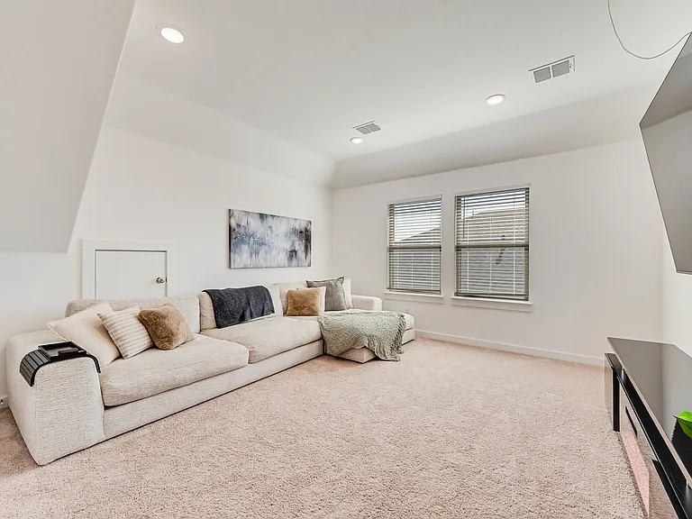5011 Emerald Hill Dr — Photo 23