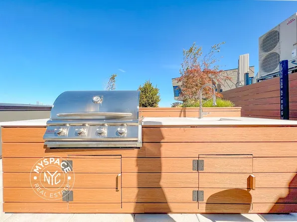 280 Meeker Avenue image 16 of 24