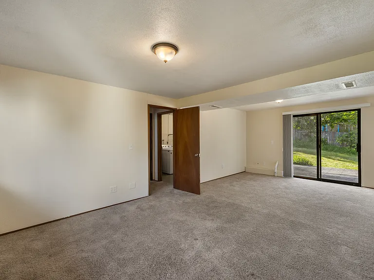 8818 NE 144th St — Photo 16