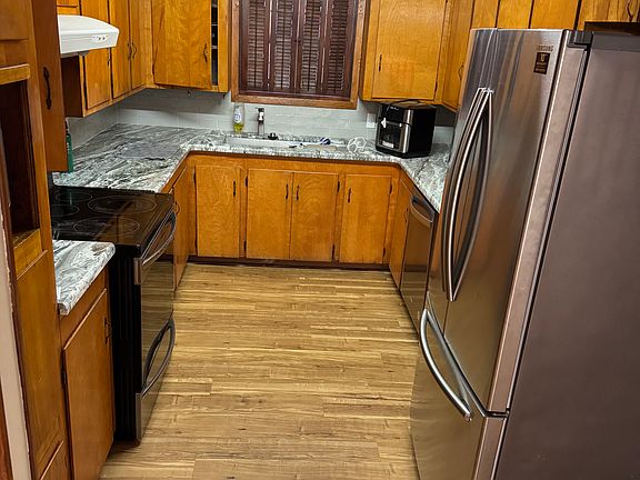 2nd image of 1426 Hundley Rd