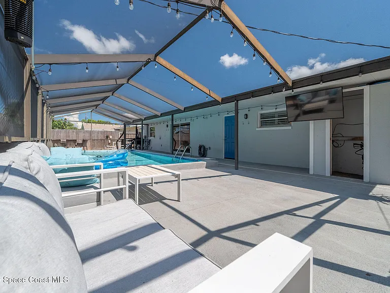 365 Hula Cir — Photo 25