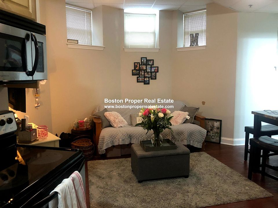 1st image of 211.5 Park Dr #B3