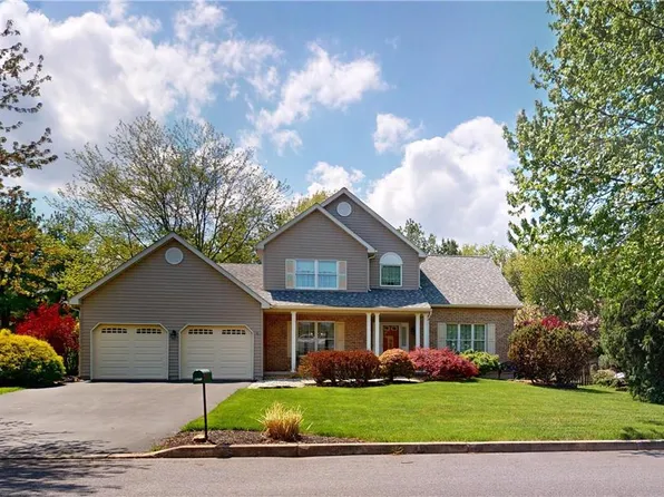 4671 Hampshire Dr, Bethlehem, PA 18017