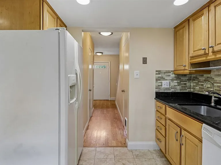 4 Kirkfield Ct — Photo 11