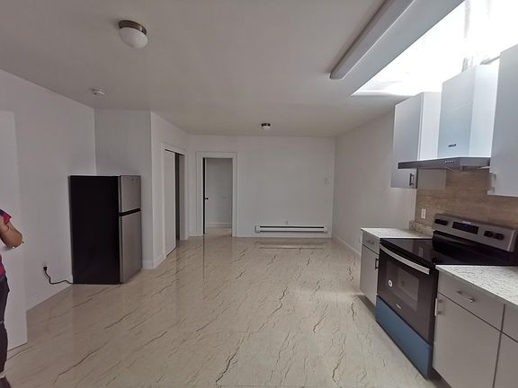 2nd image of 180 Jericho Tpke Floor 2