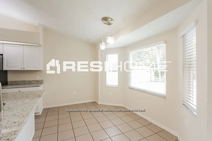 8000 Glenridge Loop W — Photo 7