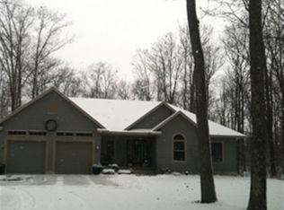 7601 Summit 19.55 Dr, Gladstone, MI 49837