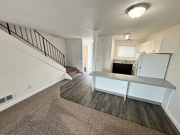 2nd image of 1200 E Powell Blvd APT 2