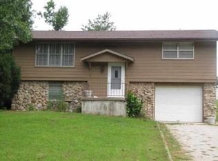 112 Northgate Dr, Lebanon, MO 65536