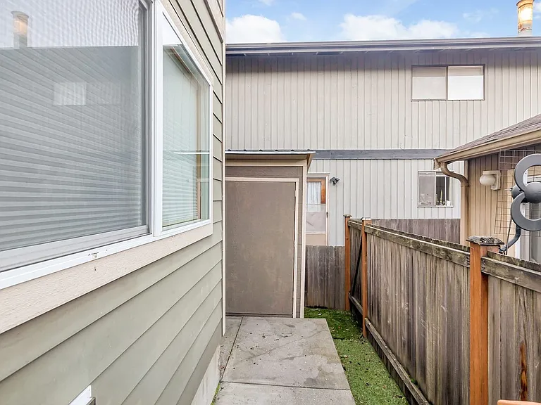 9541 Interlake Ave N #C — Photo 16