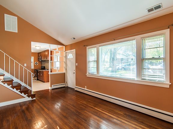 2nd image of 4002 Teakwood Ave
