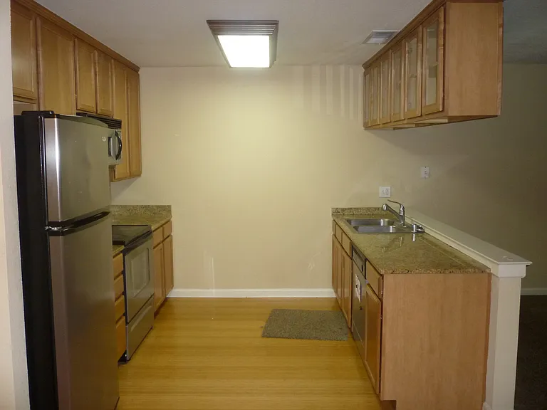 1114 Nord Ave #44 — Photo 3