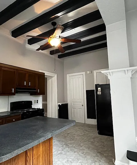 327 E Market St #1 — Photo 3