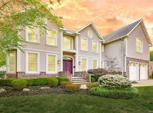 48 Windmill Ln, New City, NY 10956