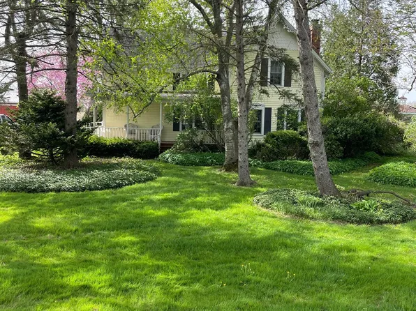 8158 Dryden Rd, Almont, MI 48003